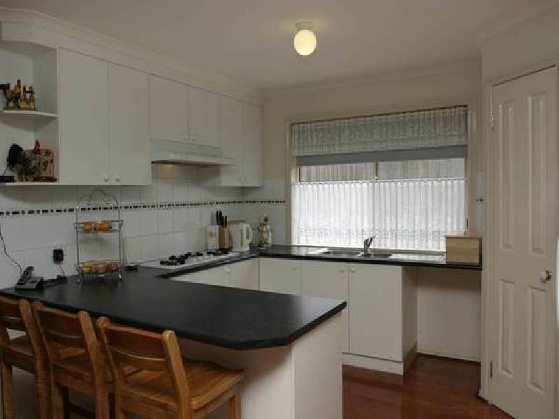 4 Mitchell Court, Berwick VIC 3806