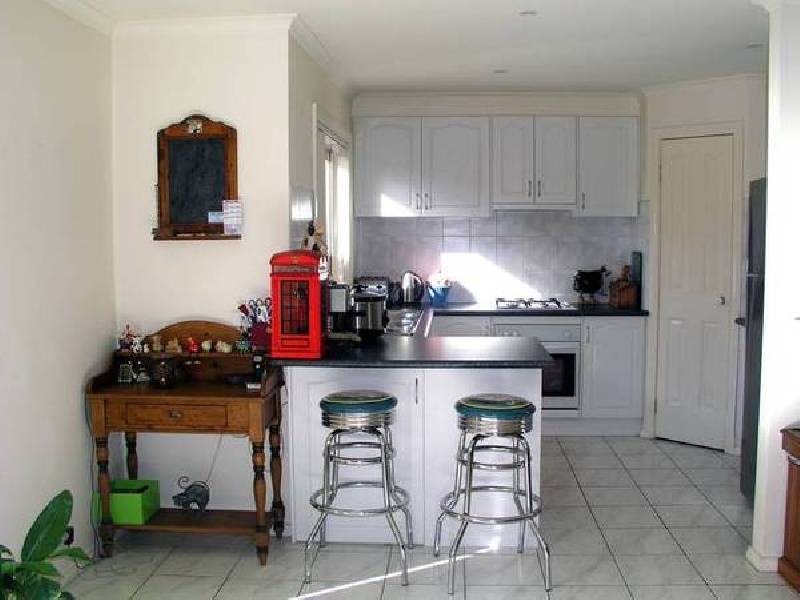 Dingle Court, Berwick VIC 3806