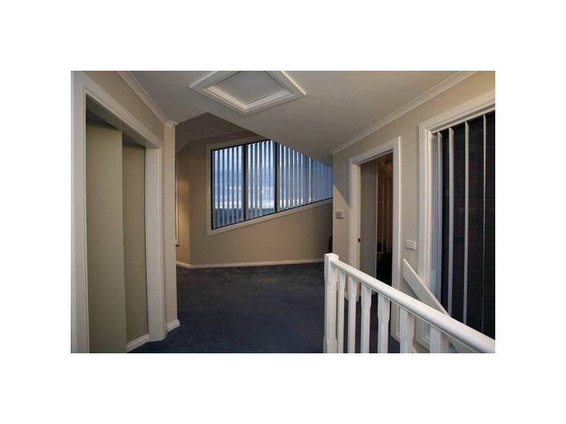 Kallara Crescent, Narre Warren VIC 3805