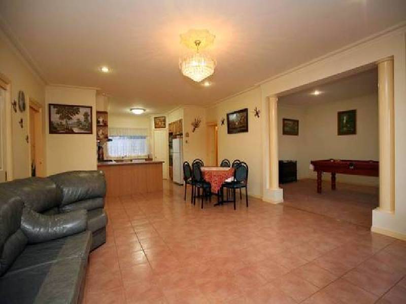 43 Coachwood Drive, Narre Warren VIC 3805