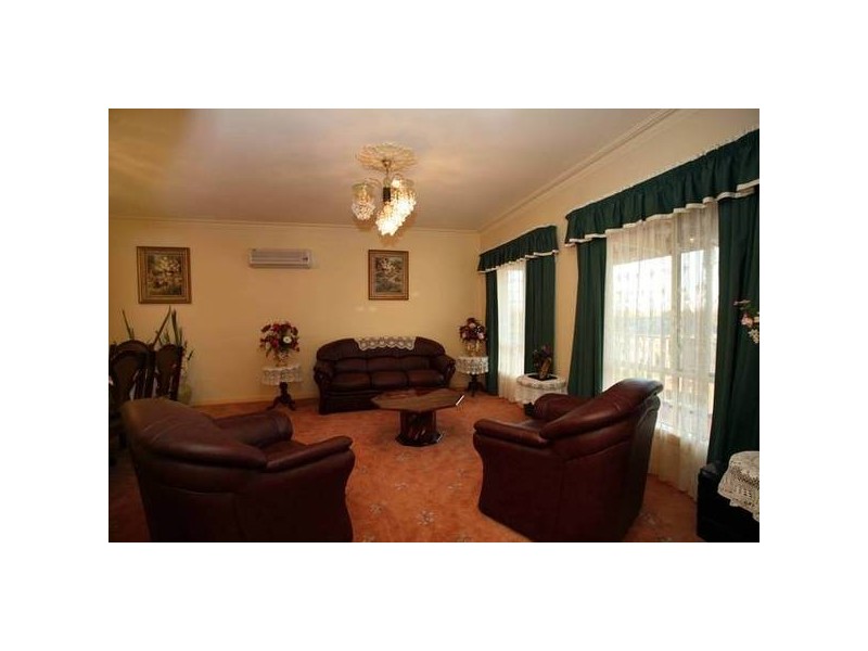 43 Coachwood Drive, Narre Warren VIC 3805