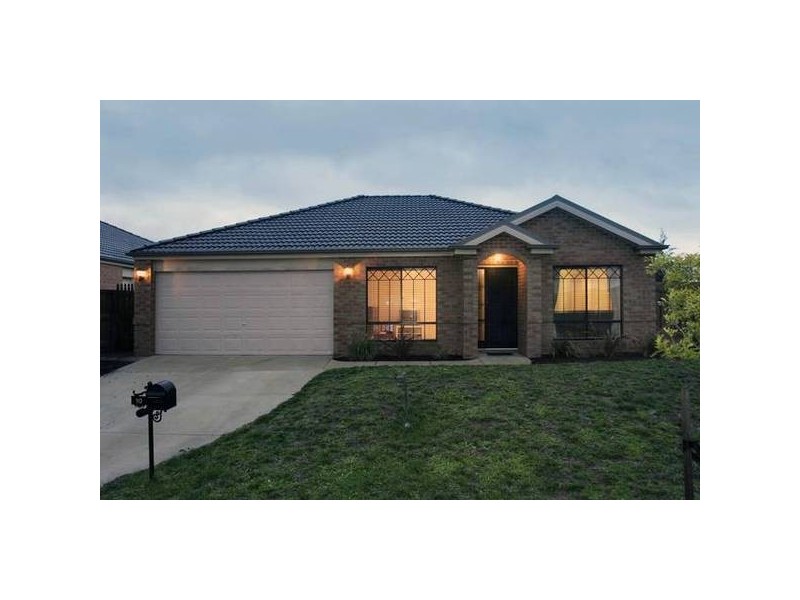 10 Dover Court, Narre Warren South VIC 3805