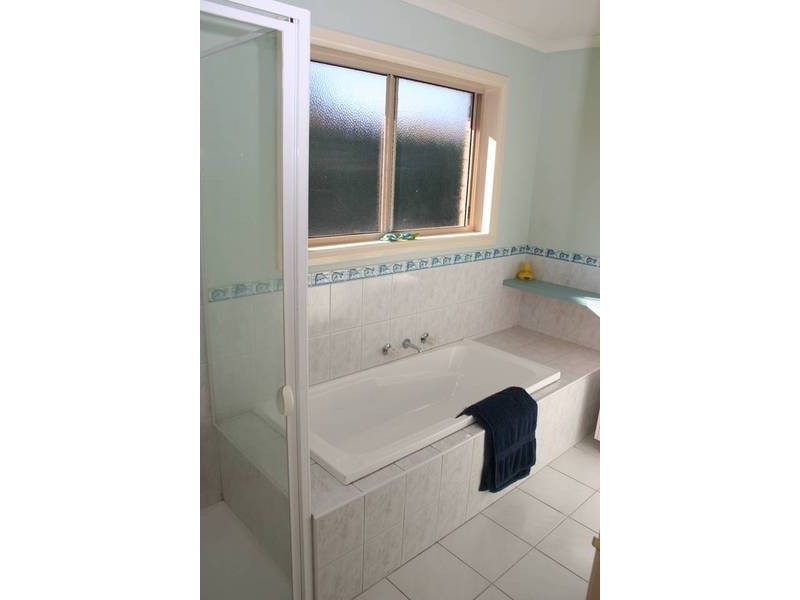 Jim Court, Berwick VIC 3806