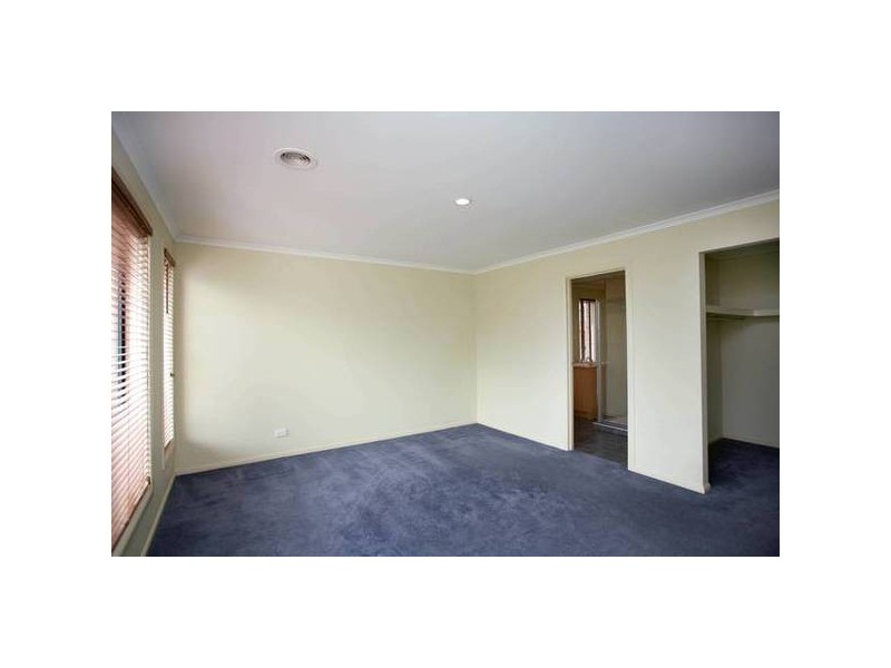 Blue Wren Place, Berwick VIC 3806