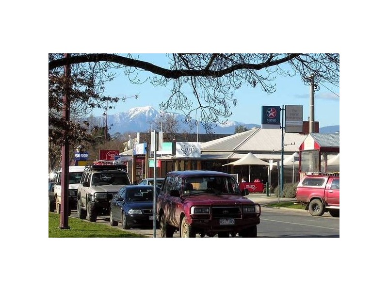 High Street, Mansfield VIC 3722