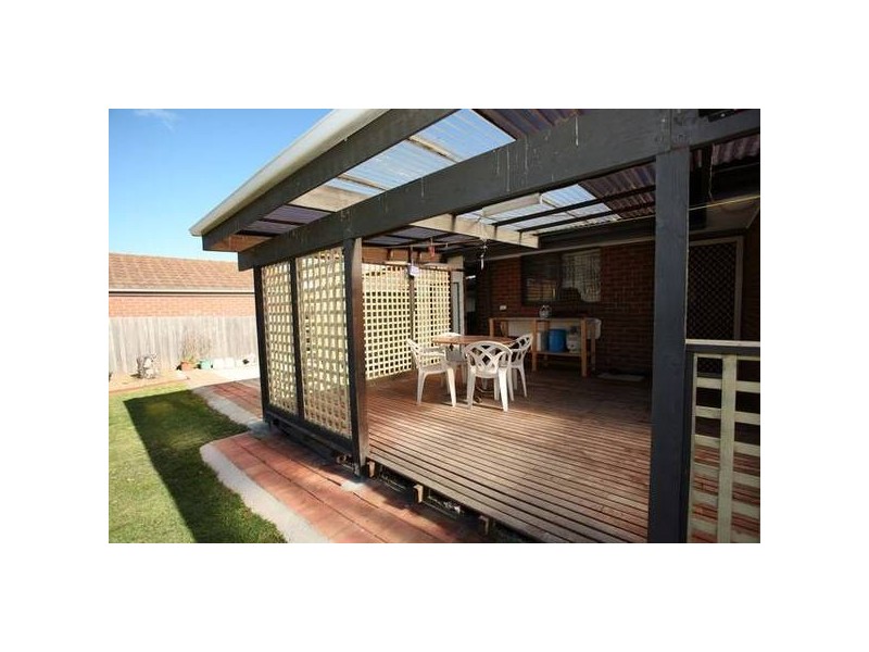 Pentland Drive, Narre Warren VIC 3805