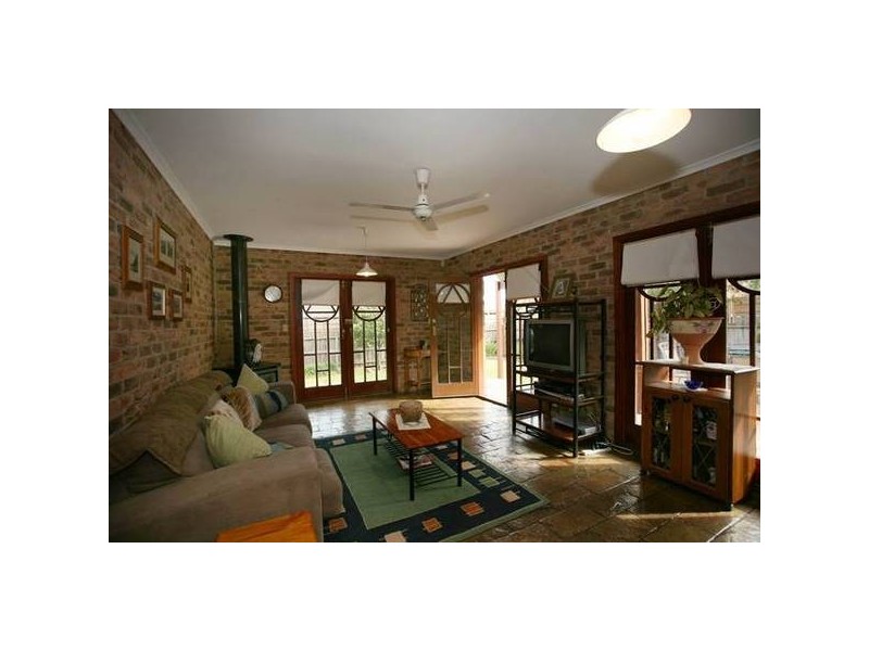 Rosemont Drive, Narre Warren VIC 3805