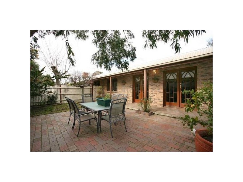 Rosemont Drive, Narre Warren VIC 3805