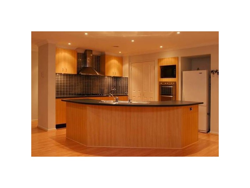 45 Chisholm Crescent, Narre Warren VIC 3805