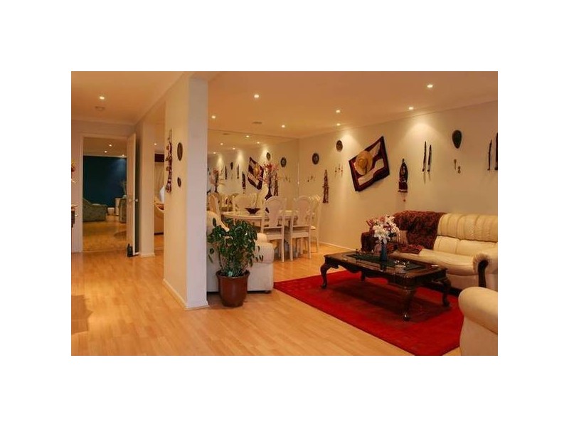 45 Chisholm Crescent, Narre Warren VIC 3805