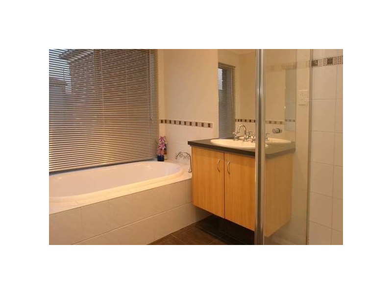 45 Chisholm Crescent, Narre Warren VIC 3805