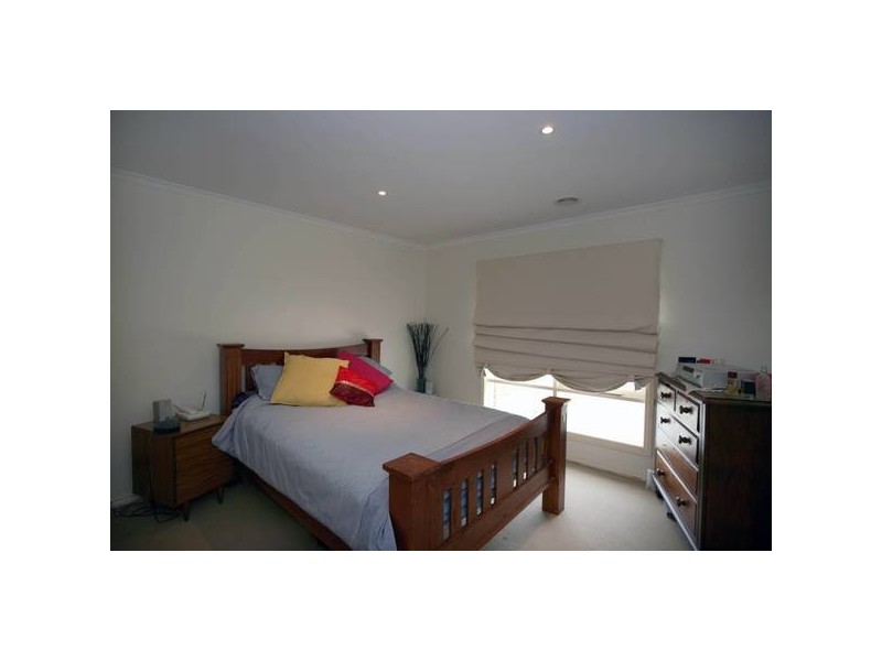 Hickory Drive, Narre Warren South VIC 3805