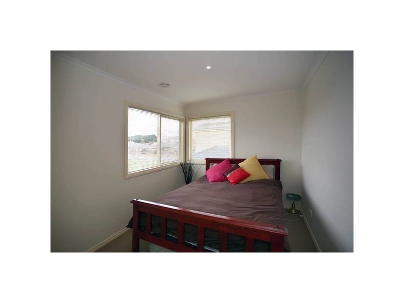 Hickory Drive, Narre Warren South VIC 3805