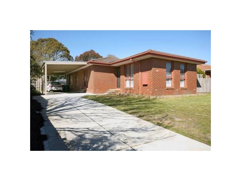10 Wesley Drive, Narre Warren VIC 3805