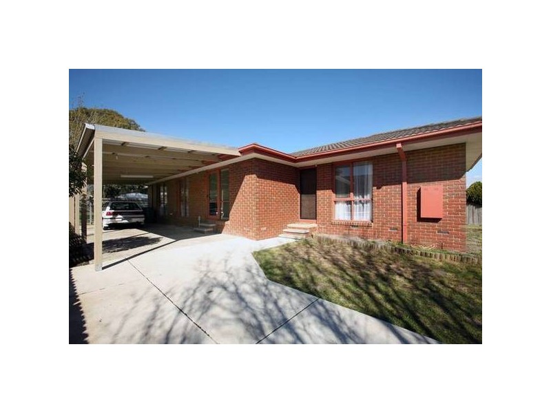 10 Wesley Drive, Narre Warren VIC 3805