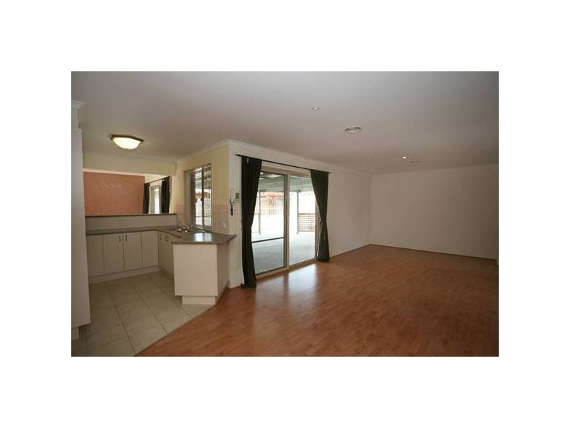 17 Meredith Close, Narre Warren South VIC 3805