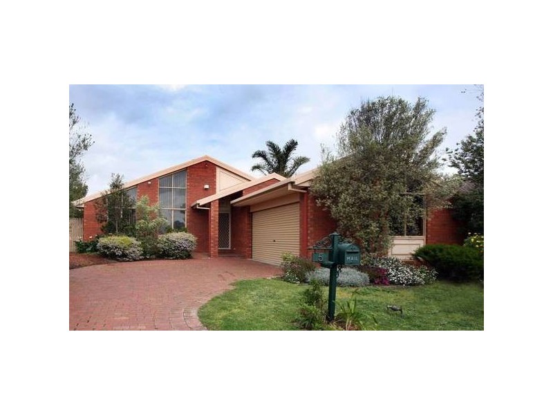 5 Baringa Park Drive, Narre Warren South VIC 3805