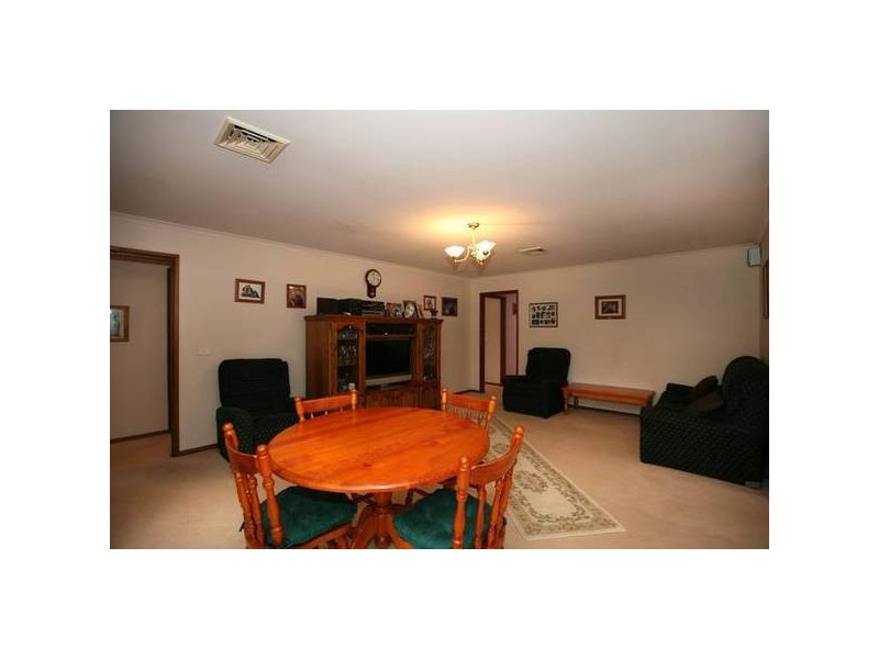 5 Baringa Park Drive, Narre Warren South VIC 3805