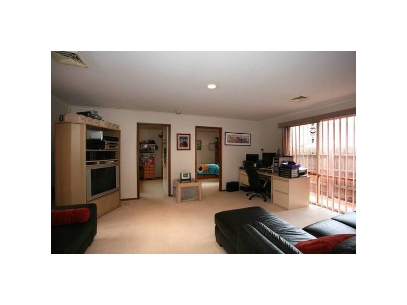 5 Baringa Park Drive, Narre Warren South VIC 3805