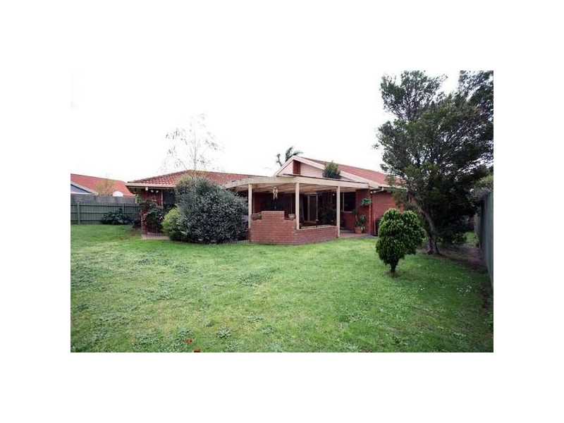 5 Baringa Park Drive, Narre Warren South VIC 3805