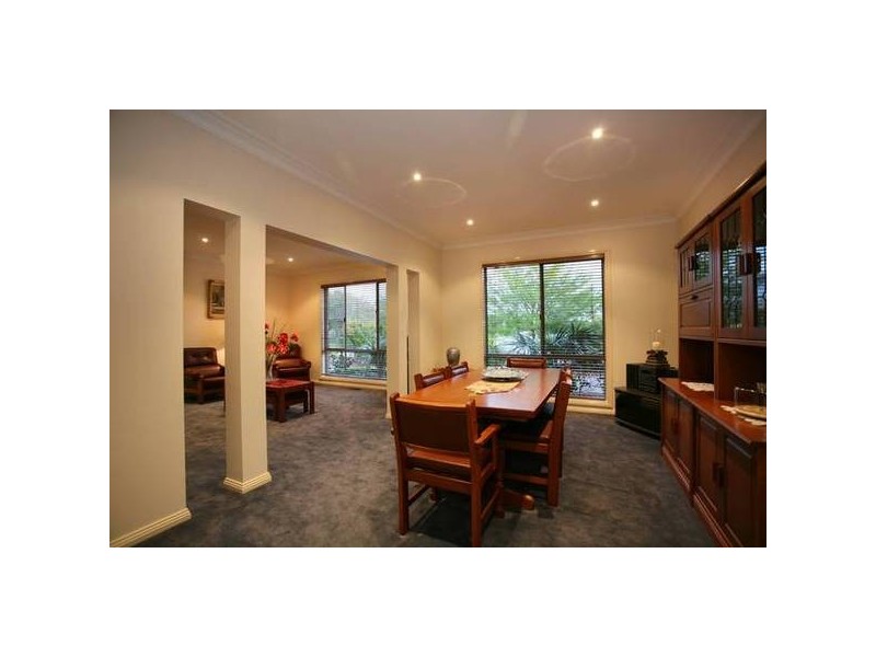5 Galloway Drive, Narre Warren South VIC 3805
