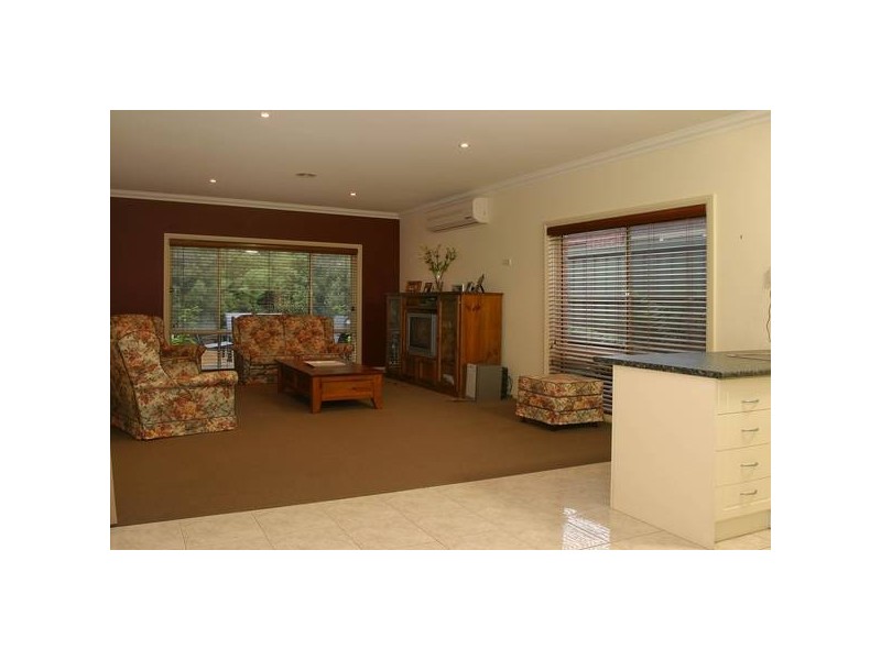34 Wembley Drive, Berwick VIC 3806