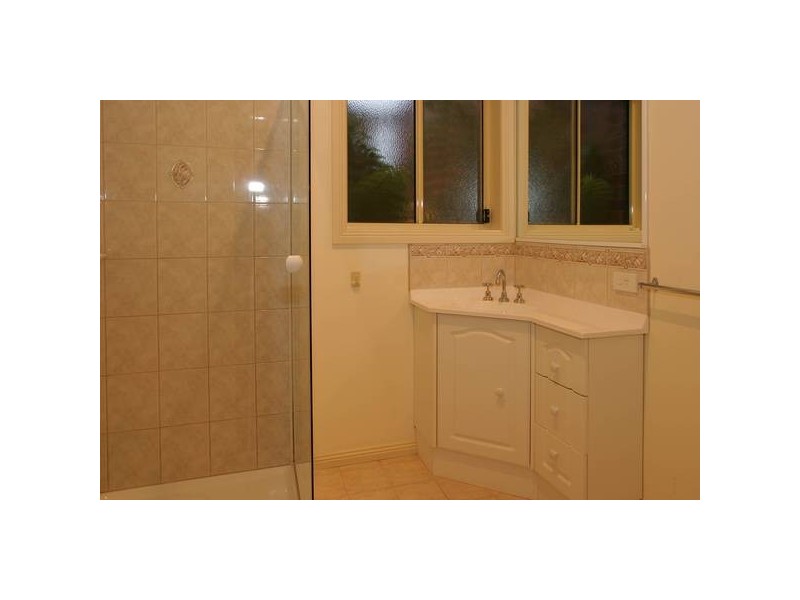 34 Wembley Drive, Berwick VIC 3806