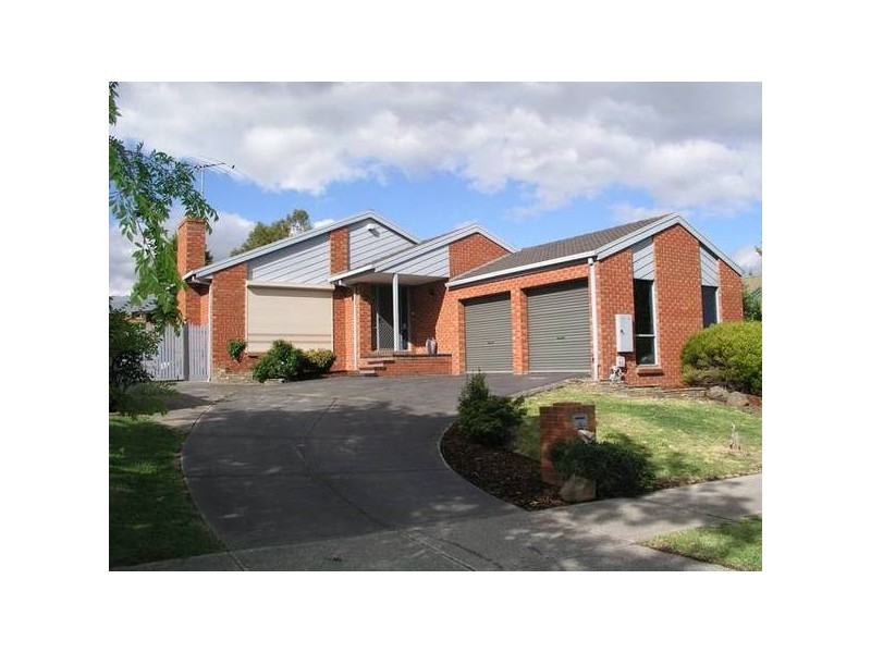 66 Lakeview Drive, Narre Warren South VIC 3805