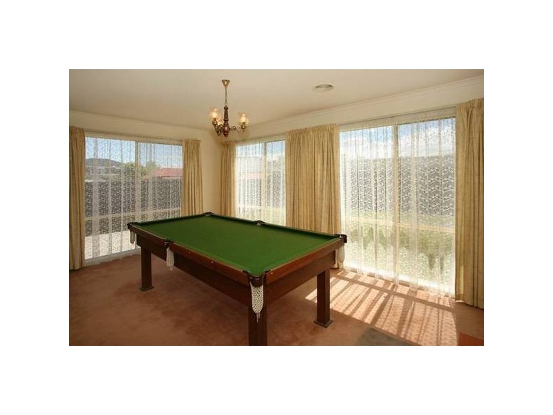 26 Robinswood Parade, Narre Warren South VIC 3805