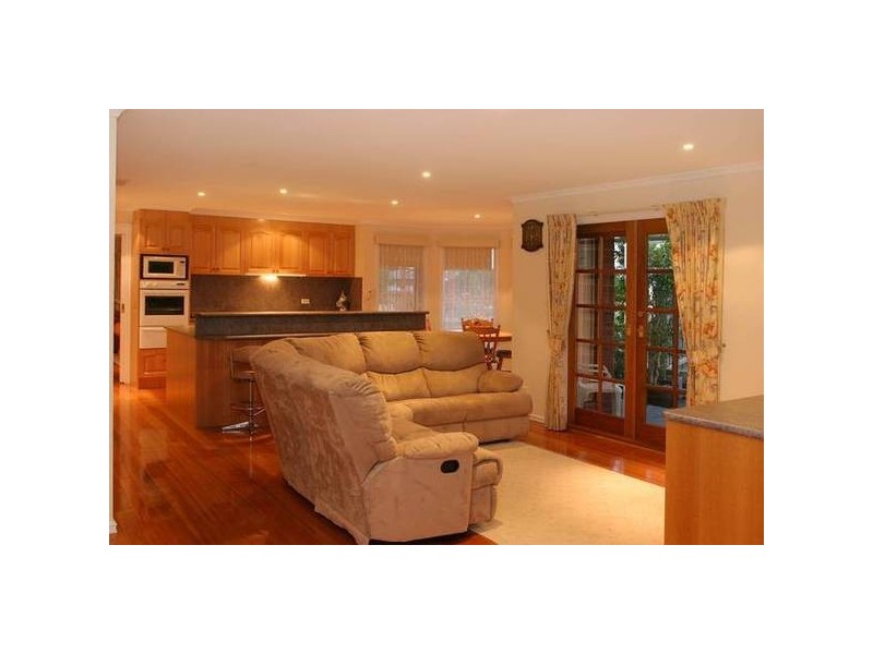 4 Dewdrop Place, Narre Warren South VIC 3805