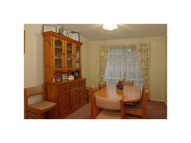 4 Dewdrop Place, Narre Warren South VIC 3805