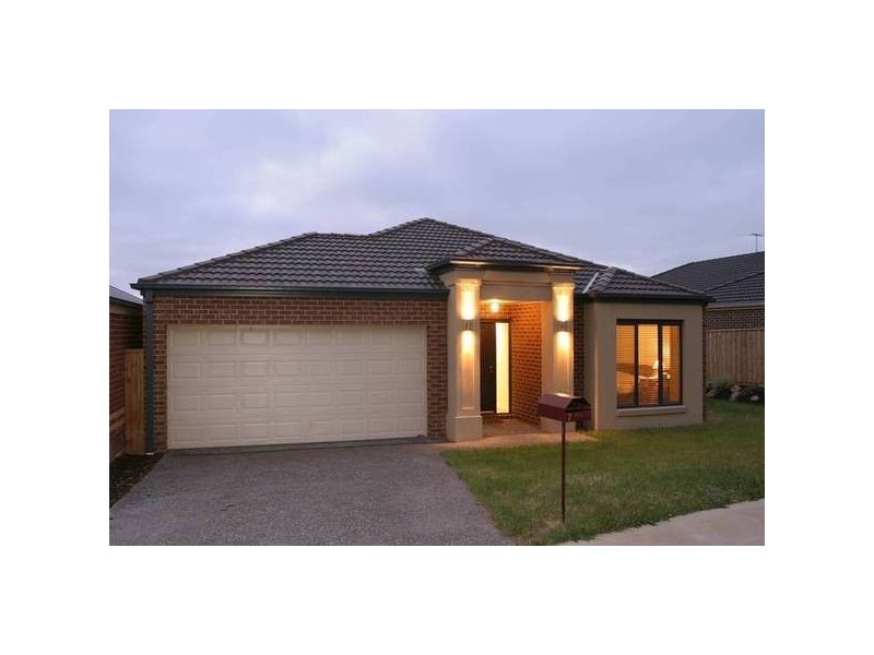 7 Irving Close, Berwick VIC 3806