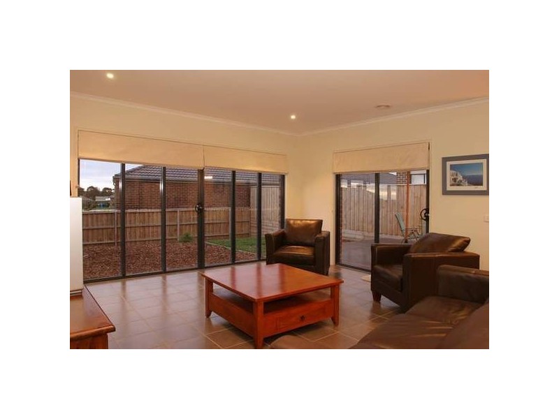 7 Irving Close, Berwick VIC 3806