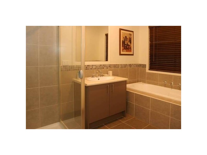 7 Irving Close, Berwick VIC 3806