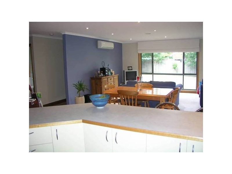 7 Samuel Close, Berwick VIC 3806