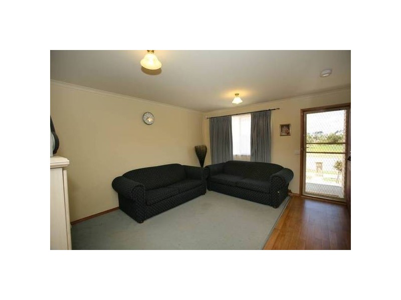 93 Laura Drive, Hampton Park VIC 3976