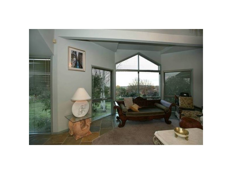 5 Colonial Court, Narre Warren VIC 3805