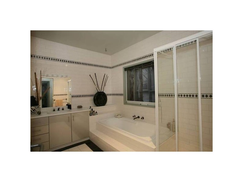 5 Colonial Court, Narre Warren VIC 3805