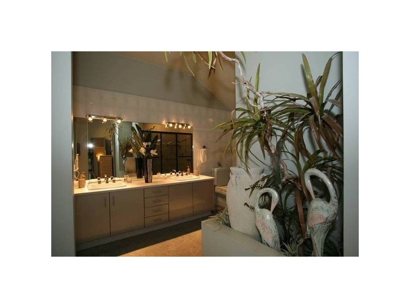 5 Colonial Court, Narre Warren VIC 3805