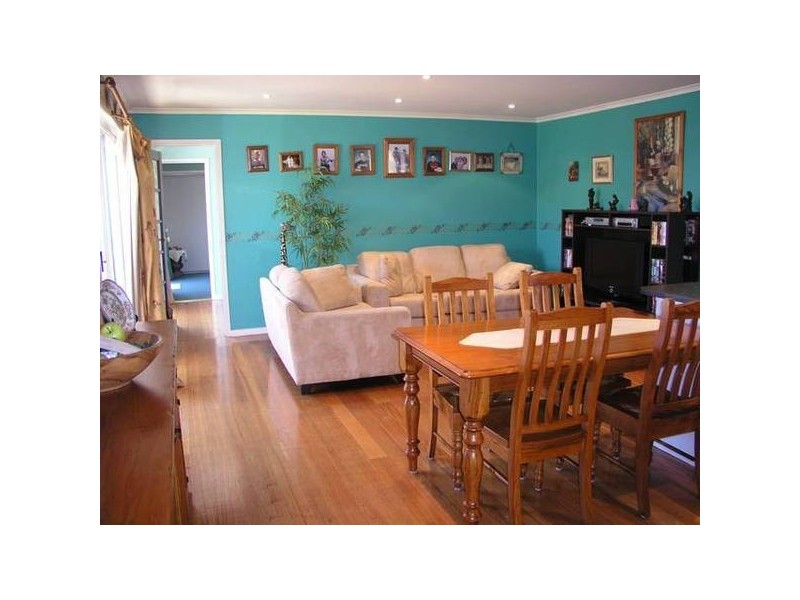 6 Nana Walk, Narre Warren South VIC 3805