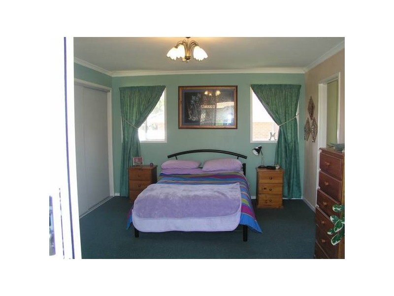 6 Nana Walk, Narre Warren South VIC 3805