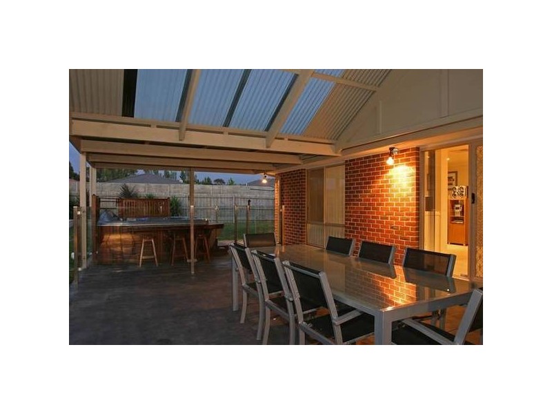 6 Jude Place, Narre Warren South VIC 3805