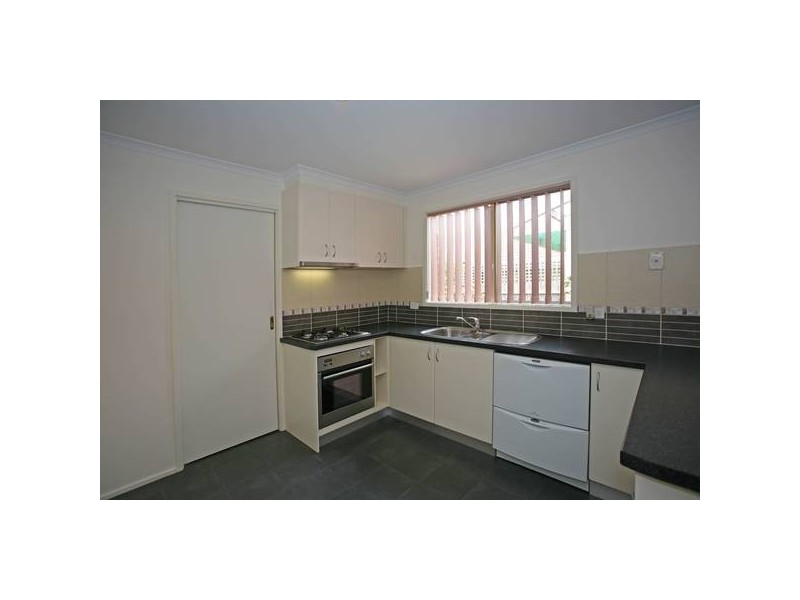 1/49 Lakeview Drive, Narre Warren South VIC 3805