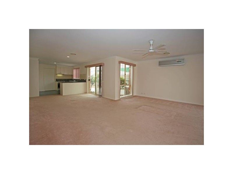 1/49 Lakeview Drive, Narre Warren South VIC 3805