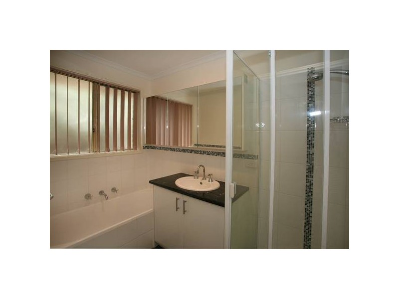 1/49 Lakeview Drive, Narre Warren South VIC 3805