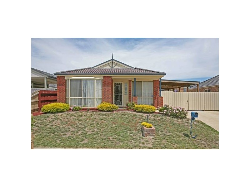 85 Laura Drive, Hampton Park VIC 3976