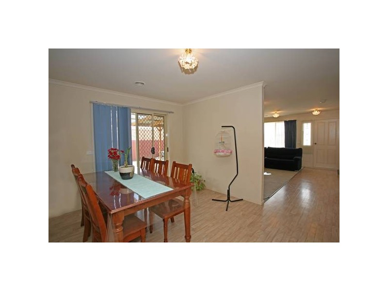 85 Laura Drive, Hampton Park VIC 3976