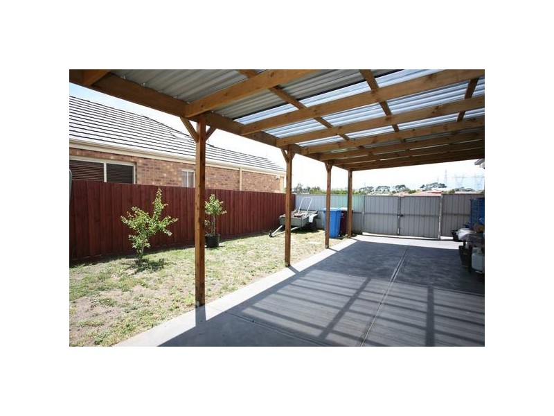 85 Laura Drive, Hampton Park VIC 3976