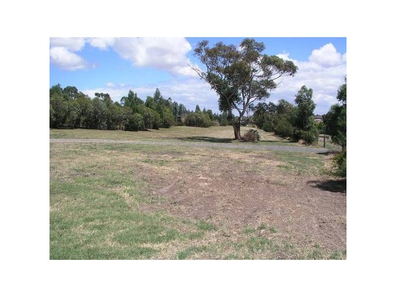 1 18-40 Old Gunns Court, Hallam VIC 3803