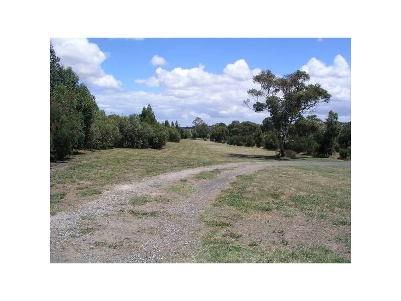 1 18-40 Old Gunns Court, Hallam VIC 3803